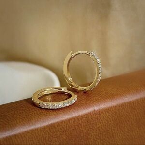 Small Cute 18k gp Small  hoop earrings ✨
